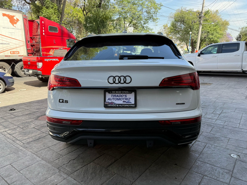 Audi Q5 SPORT BLACK ELITE 2024
