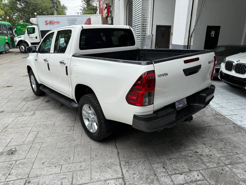 Toyota Hilux sr 2020