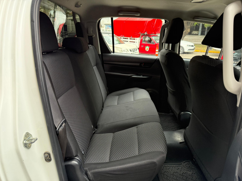 Toyota Hilux sr 2020
