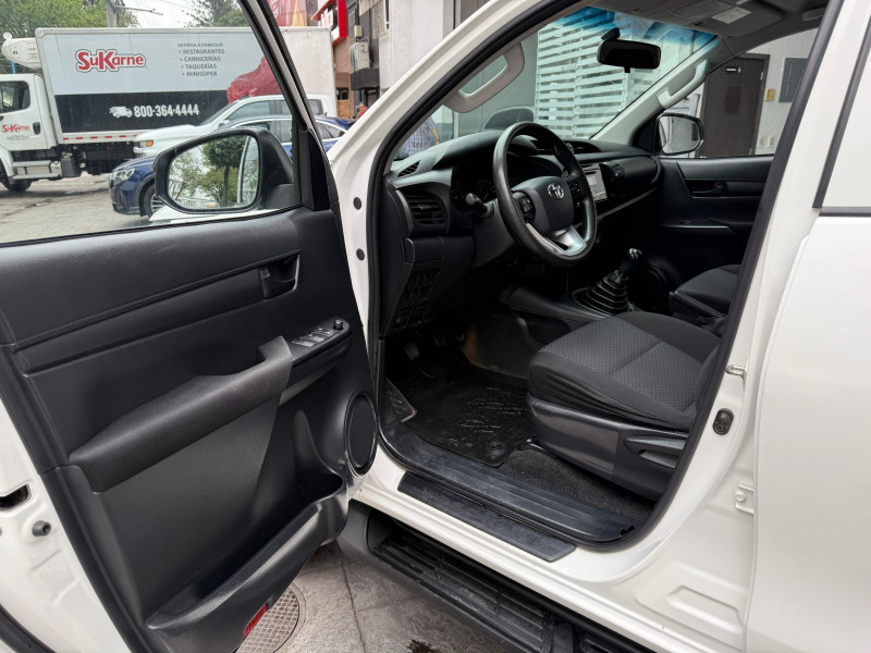 Toyota Hilux sr 2020