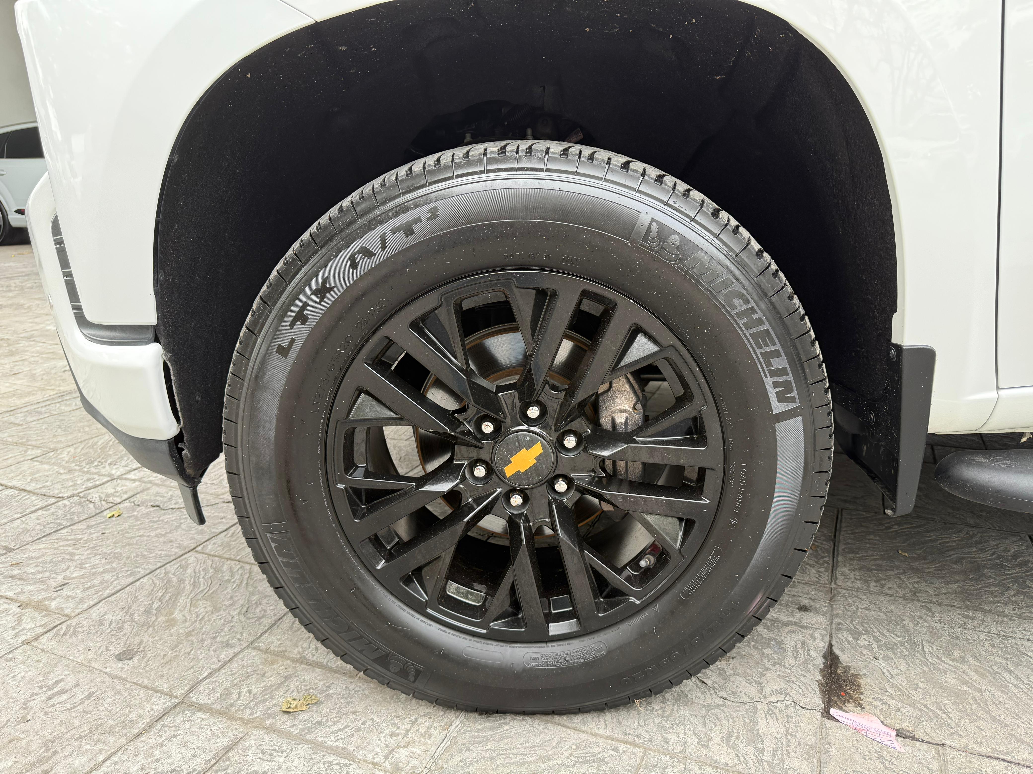 Chevrolet Nueva Silverado 4 puertas 2021