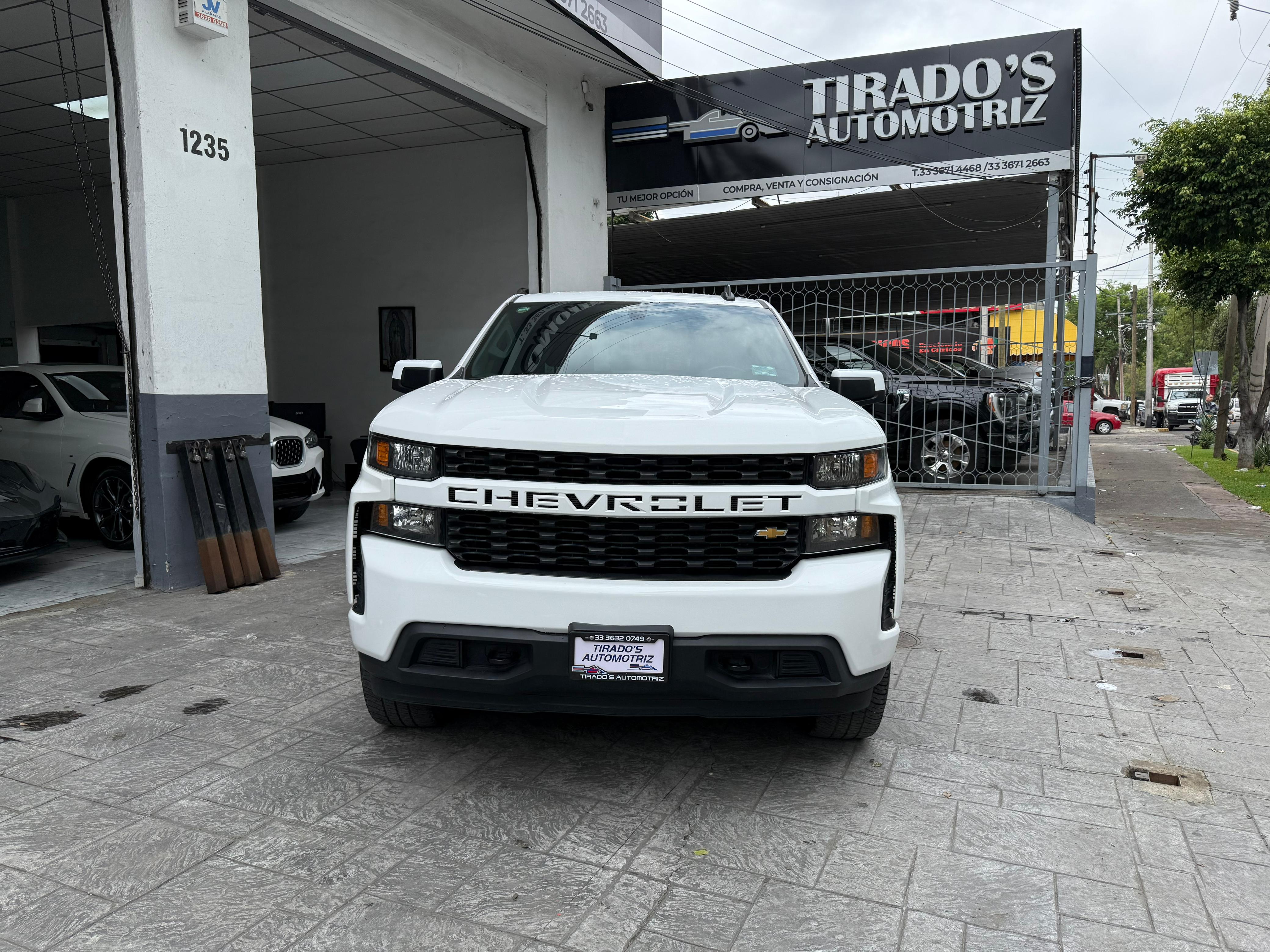 Chevrolet Nueva Silverado 4 puertas 2021