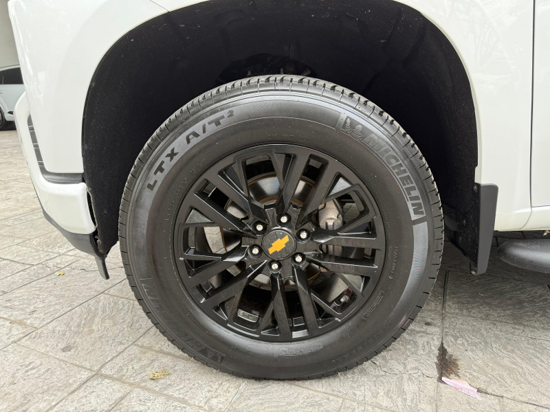Chevrolet Nueva Silverado 4 puertas 2021