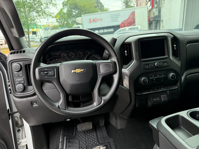 Chevrolet Nueva Silverado 4 puertas 2021