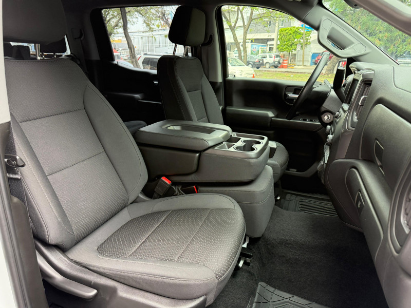 Chevrolet Nueva Silverado 4 puertas 2021
