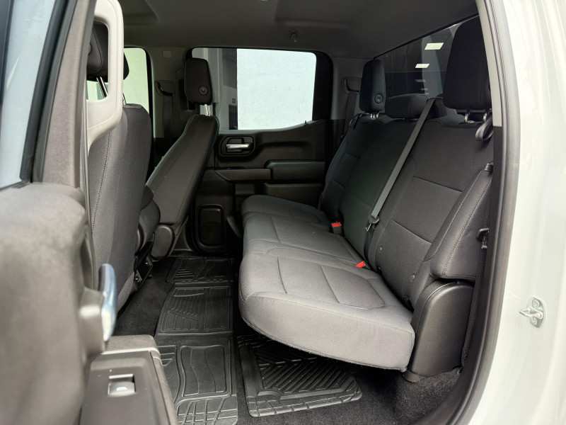 Chevrolet Nueva Silverado 4 puertas 2021