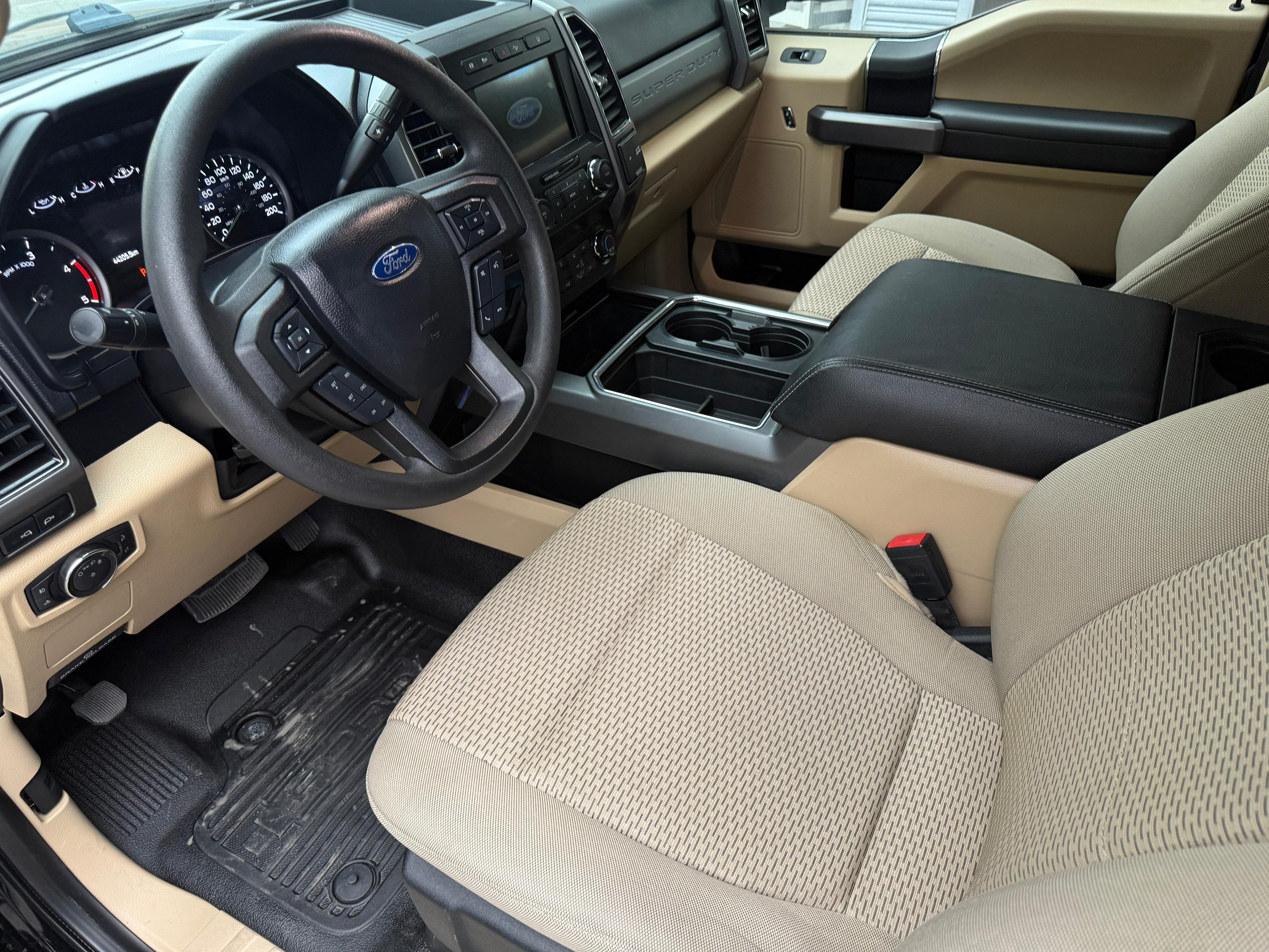 Ford F250 V8 Crew Cab Super Duty 2020