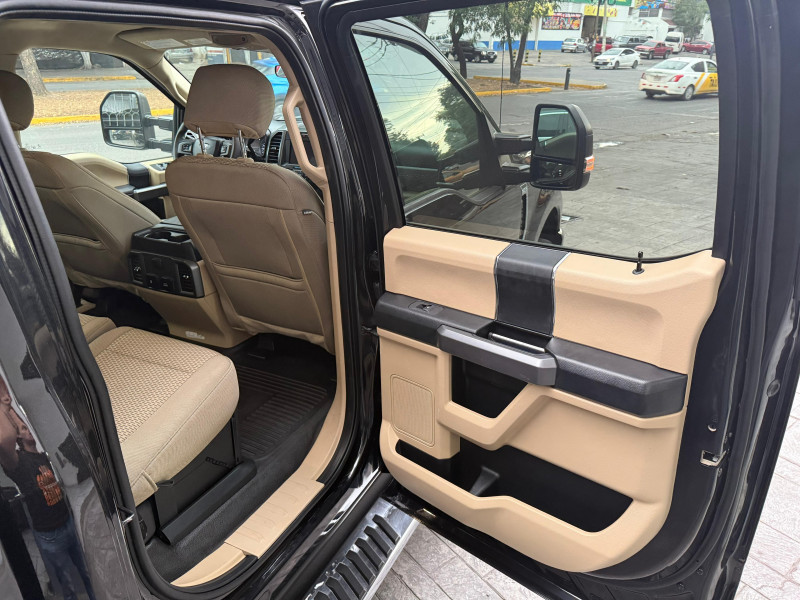 Ford F250 V8 Crew Cab Super Duty 2020