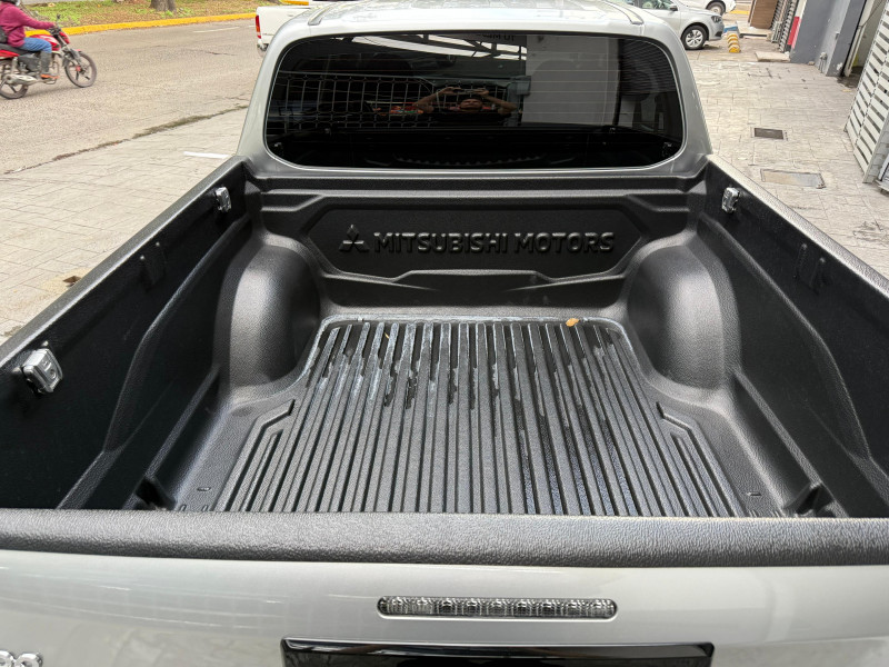 Mitsubishi L200 gls disel 2024