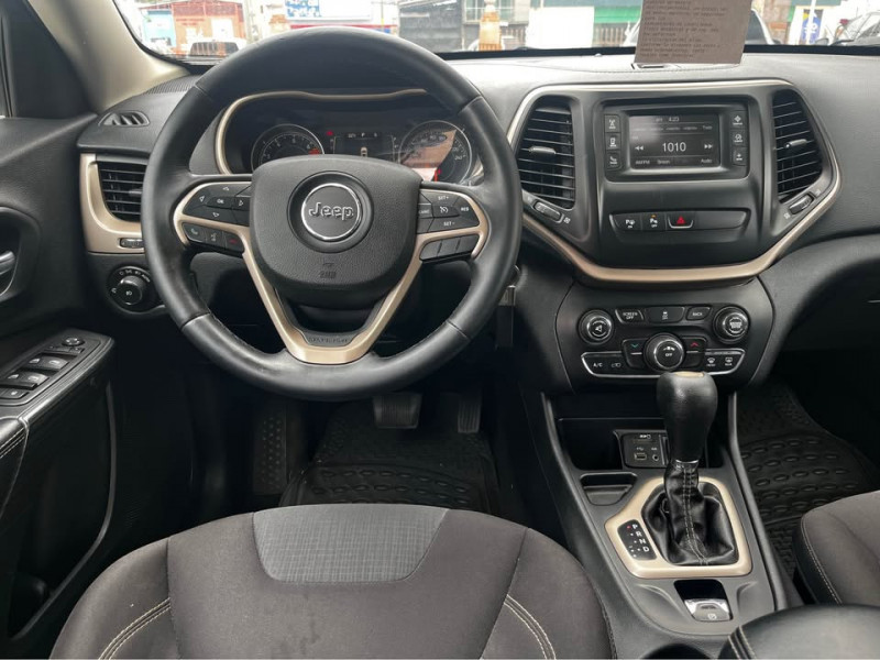 Jeep Cherokee Latitude 2016