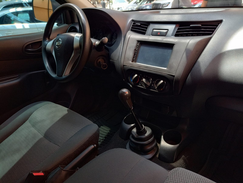 Nissan Np300 TM AC 2020