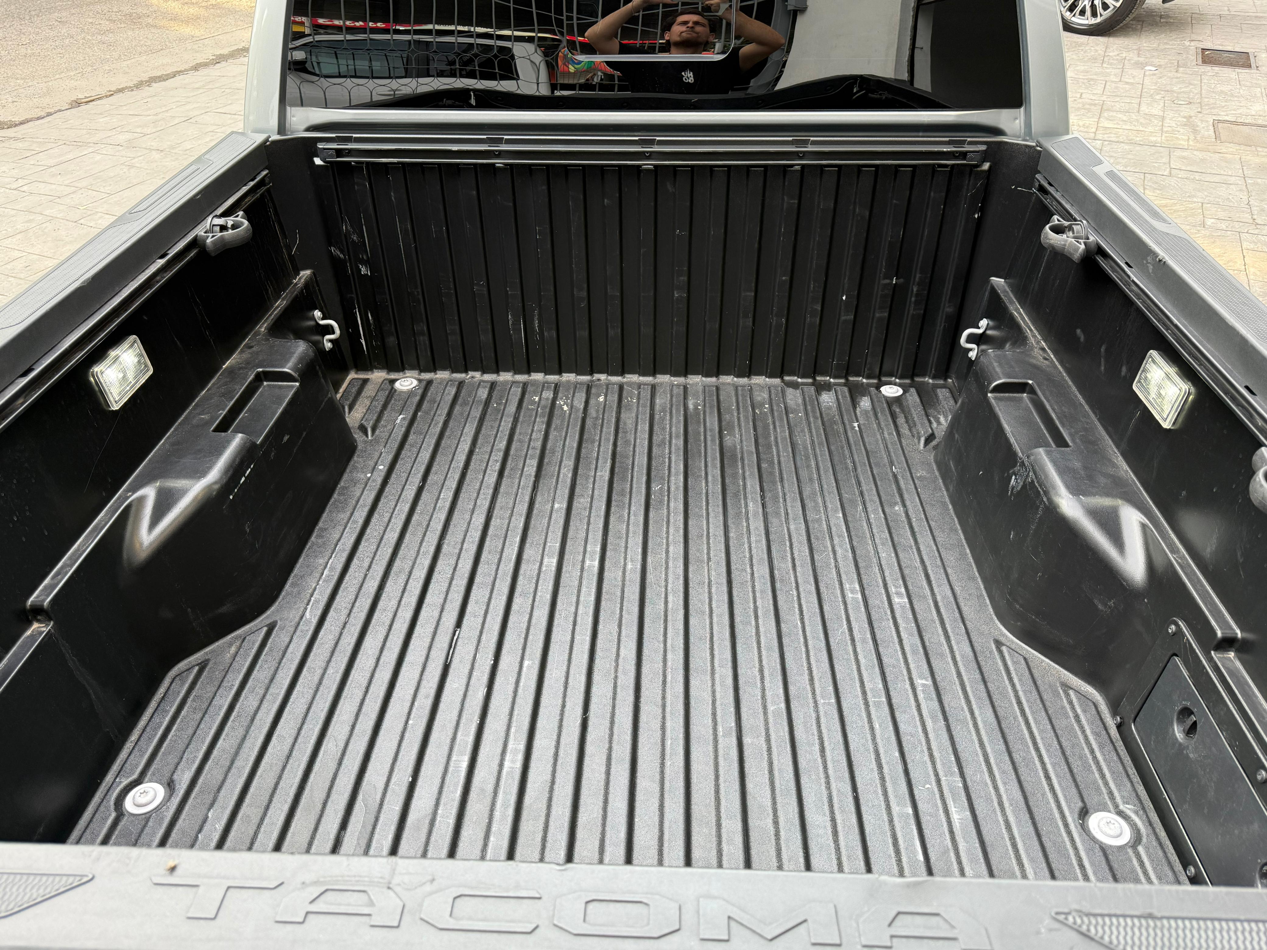Toyota Tacoma trd 4x4 2024