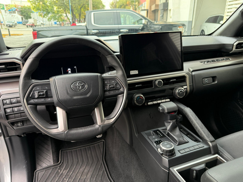 Toyota Tacoma trd 4x4 2024