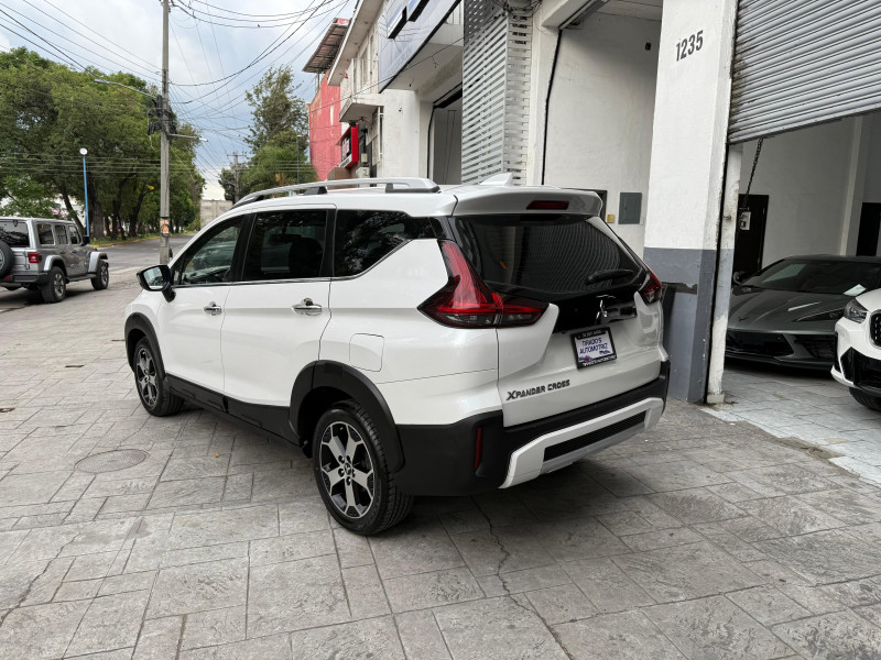 Mitsubishi Xpander Cross 2023