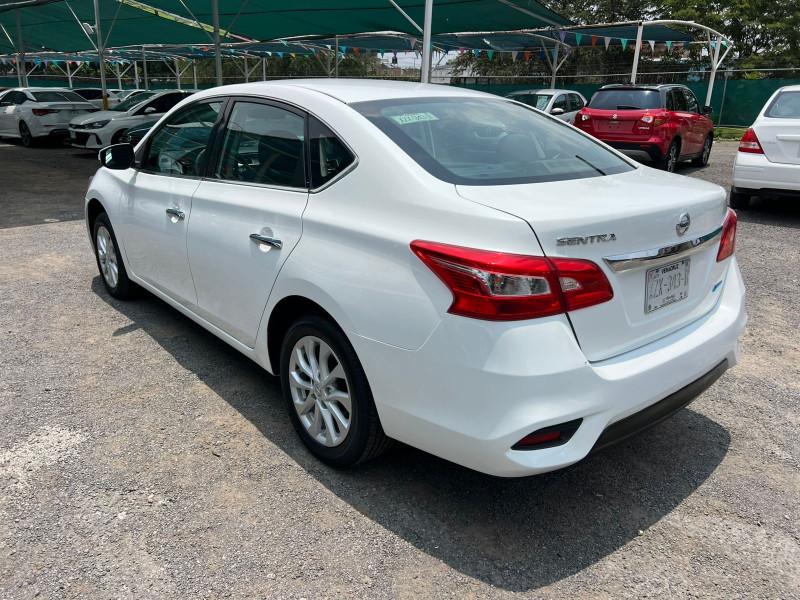 Nissan Sentra Advance 2017