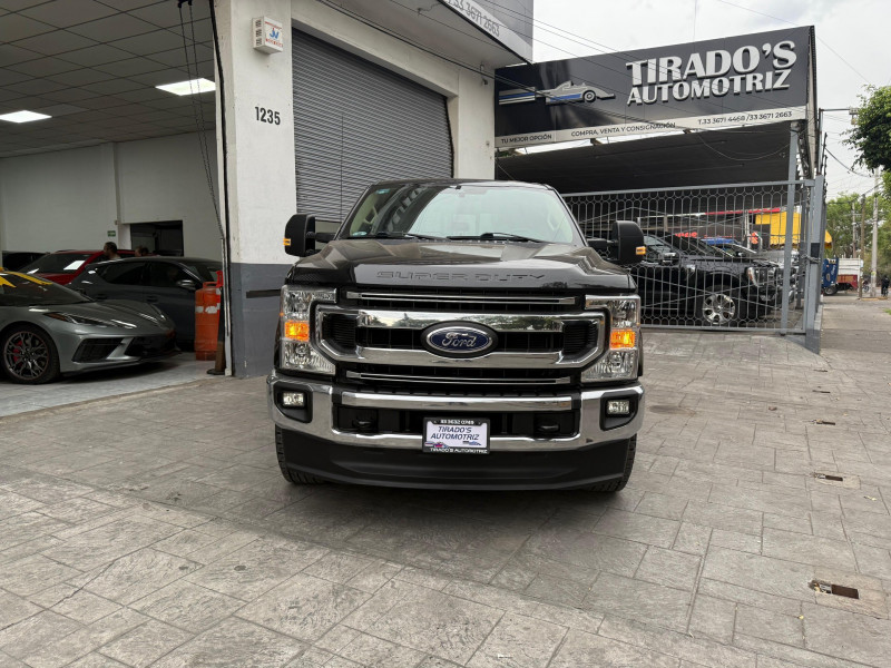 Ford F250 V8 Crew Cab Super Duty 2020