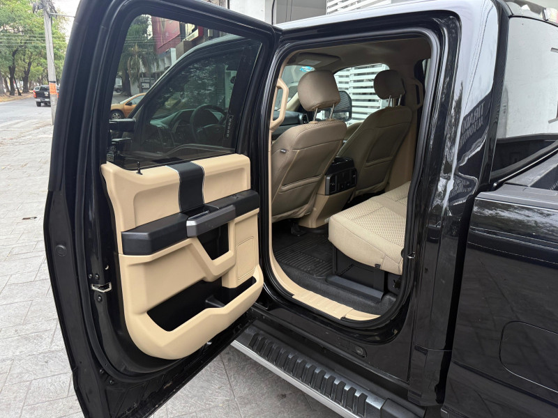 Ford F250 V8 Crew Cab Super Duty 2020