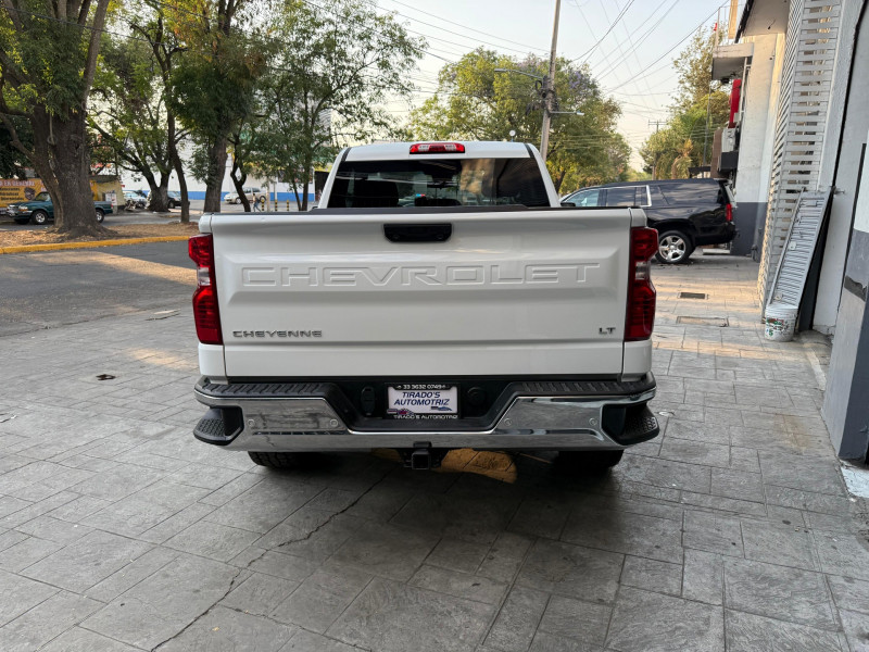 Chevrolet Cheyenne LT CAB REG 4X4 2023