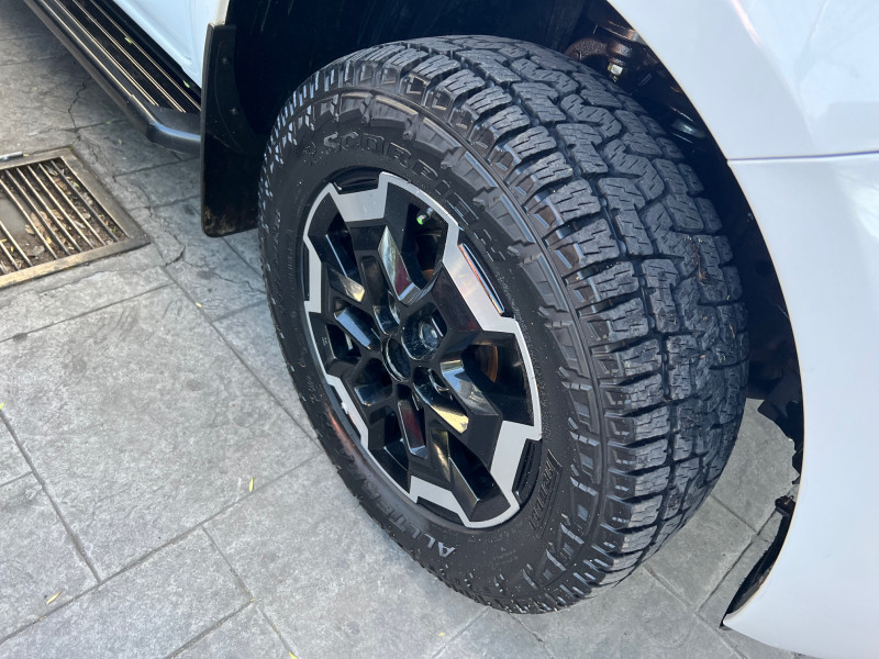 Nissan Frontier LE PLATINIUL DIESEL 4X4 2021