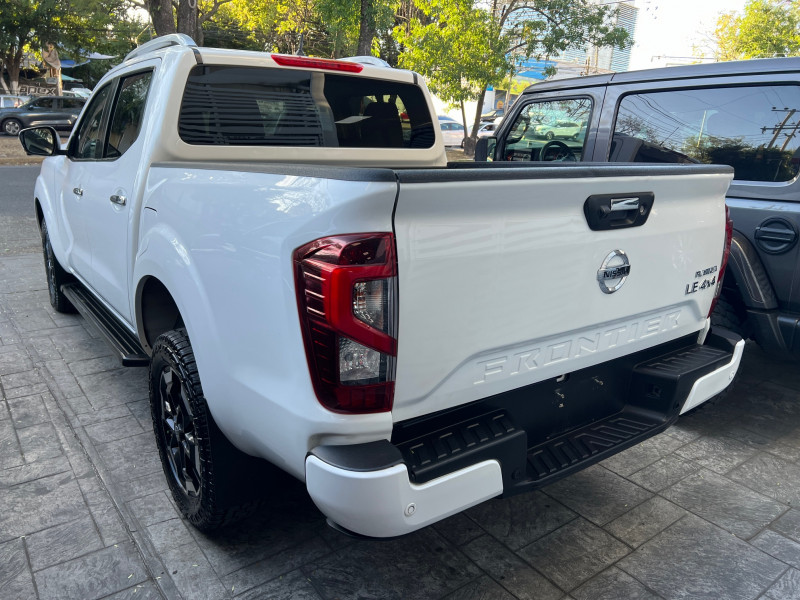 Nissan Frontier LE PLATINIUL DIESEL 4X4 2021
