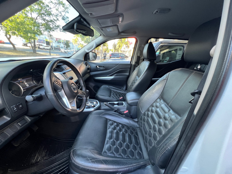 Nissan Frontier LE PLATINIUL DIESEL 4X4 2021