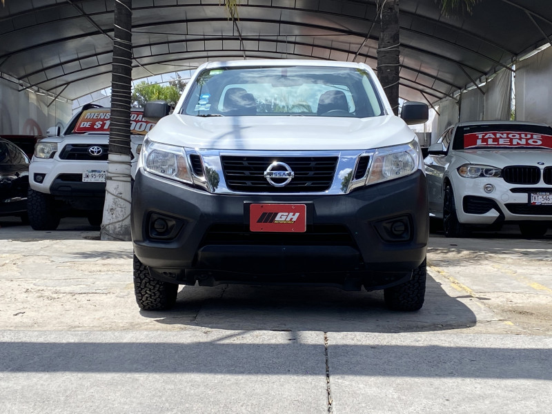 Nissan Np300 SE 2018