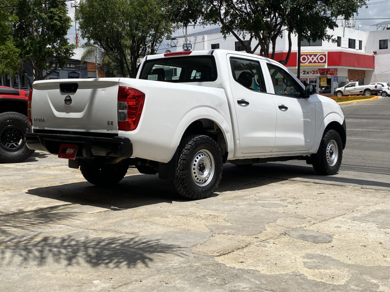 Nissan Np300 SE 2018