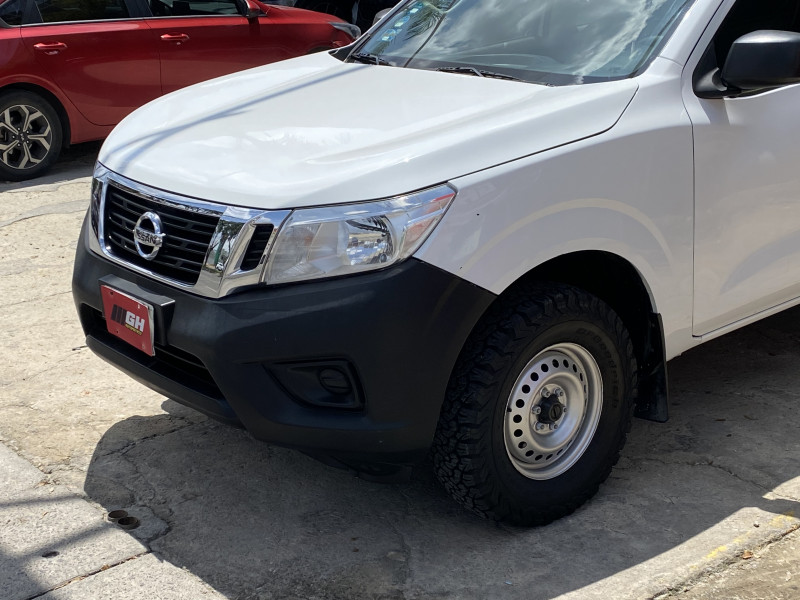 Nissan Np300 SE 2018