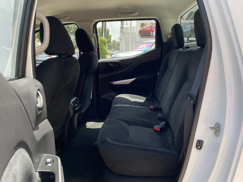 Nissan Np300 SE 2018