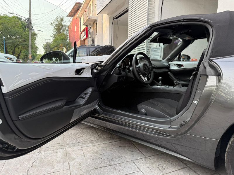 Mazda MX-5 sport 2025