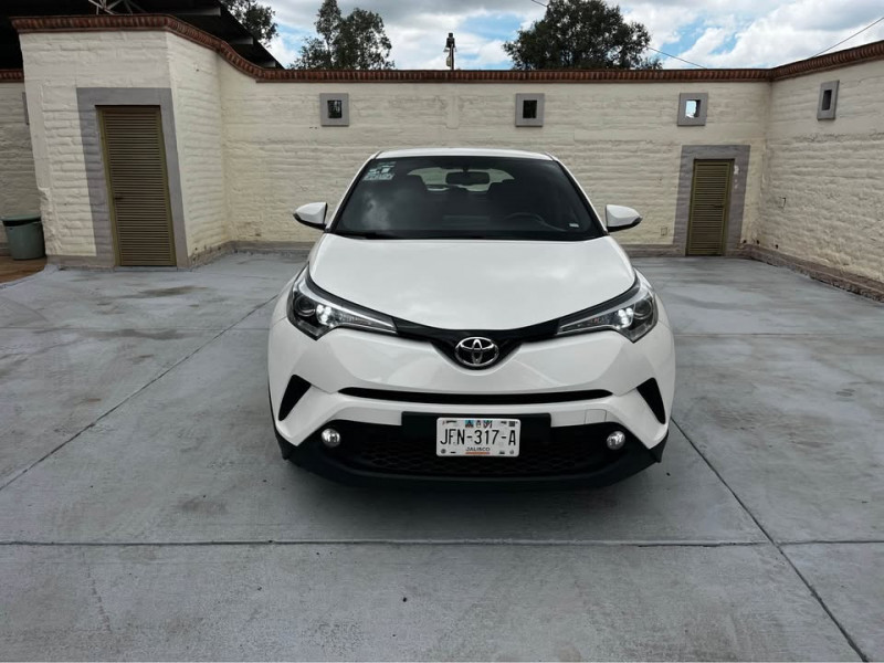 Toyota C-HR Base 2019