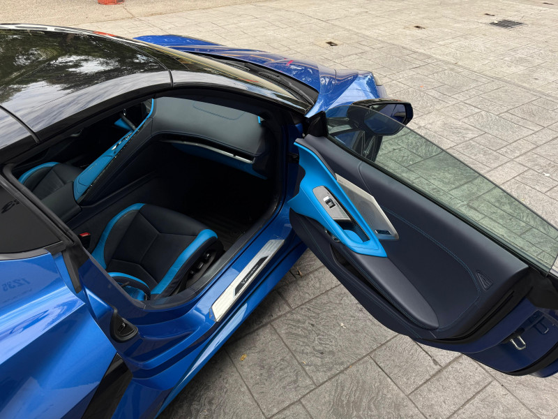 Chevrolet Corvette (C8) Stingray Z51 CONVERTIBLE 70 Aniversario 2023