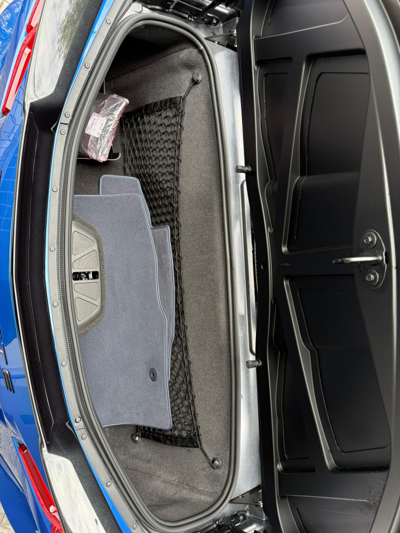 Chevrolet Corvette (C8) Stingray Z51 CONVERTIBLE 70 Aniversario 2023
