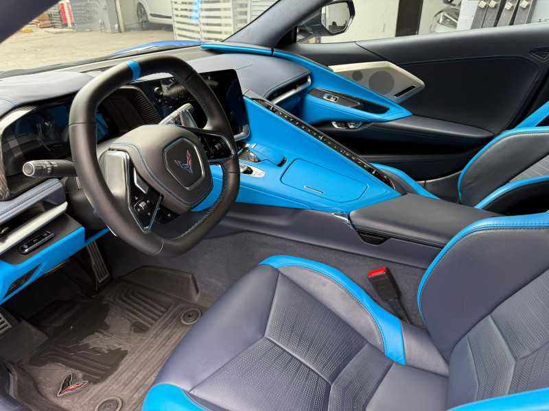 Chevrolet Corvette (C8) Stingray Z51 CONVERTIBLE 70 Aniversario 2023