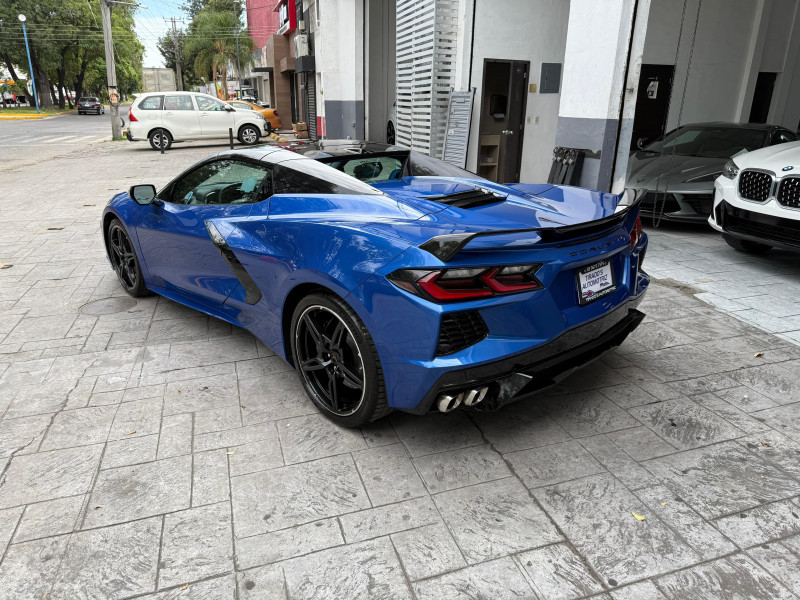 Chevrolet Corvette (C8) Stingray Z51 CONVERTIBLE 70 Aniversario 2023