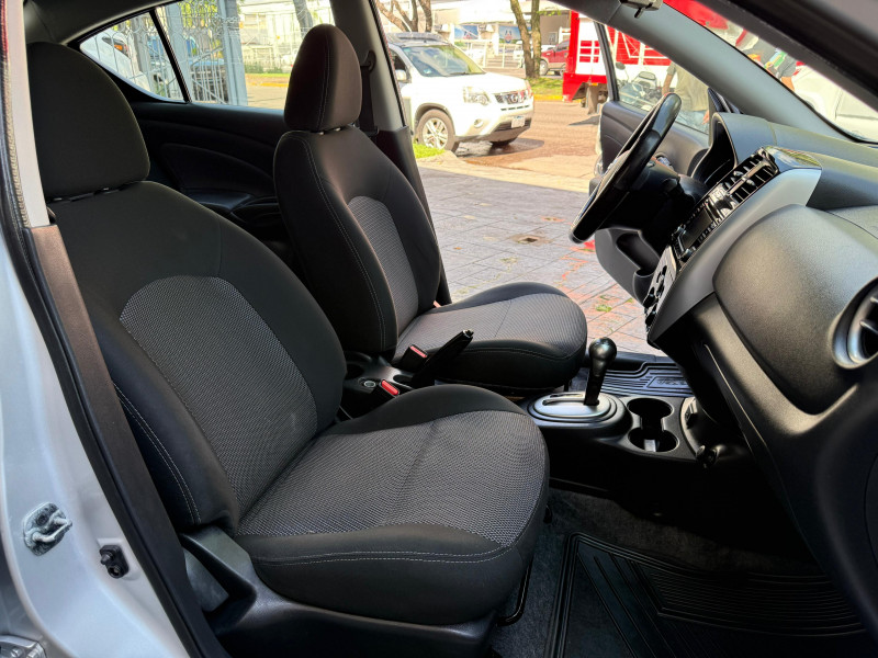 Nissan Versa advance 2017