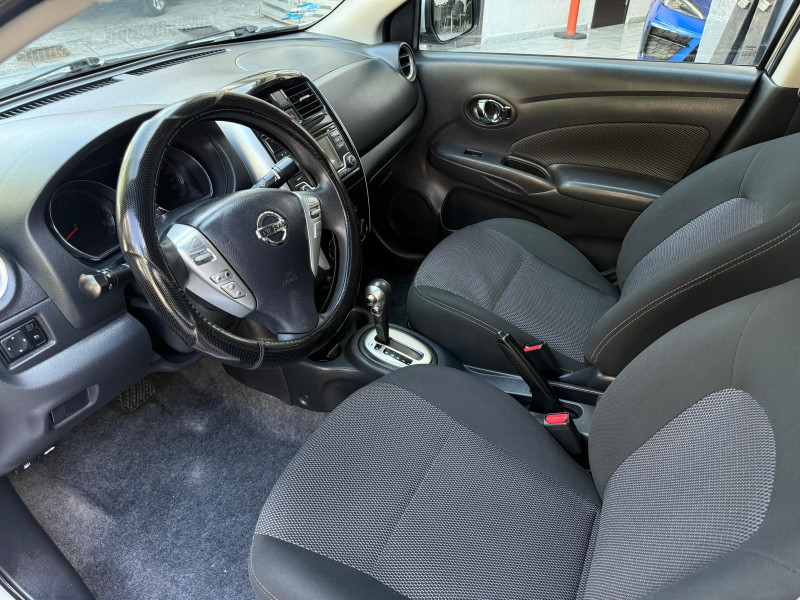 Nissan Versa advance 2017