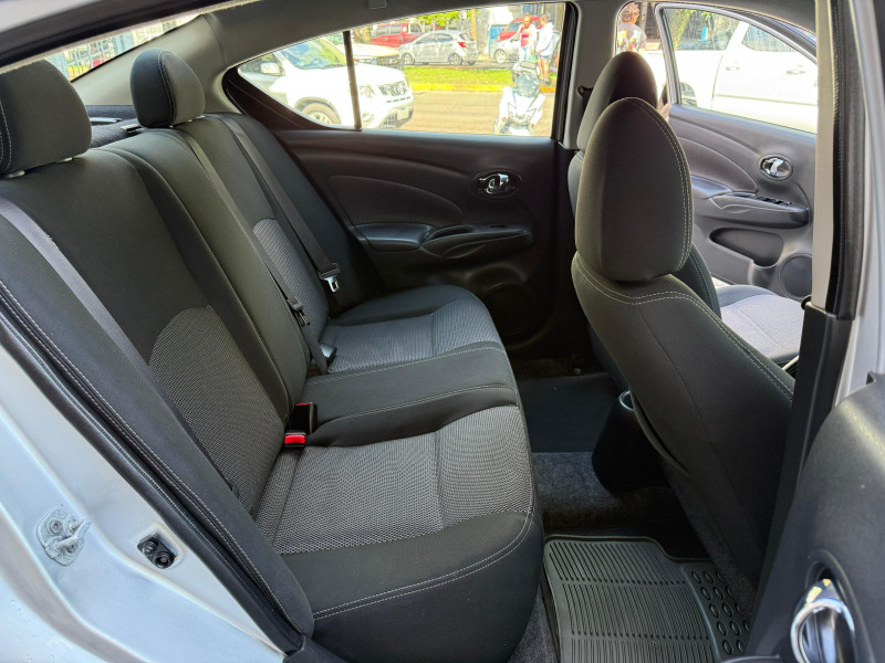 Nissan Versa advance 2017