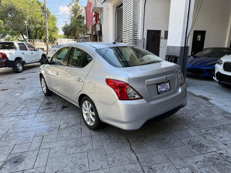 Nissan Versa Advance 2017