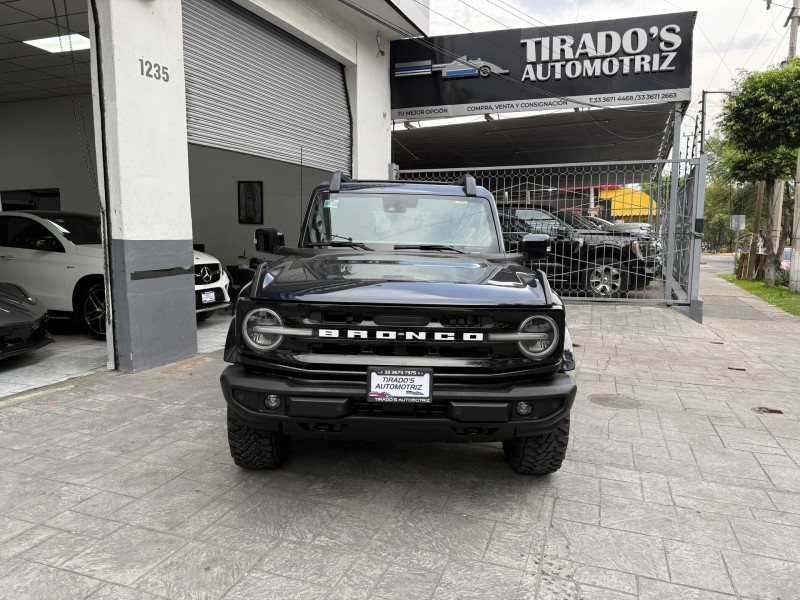Ford Bronco OUTER BANKS 2021