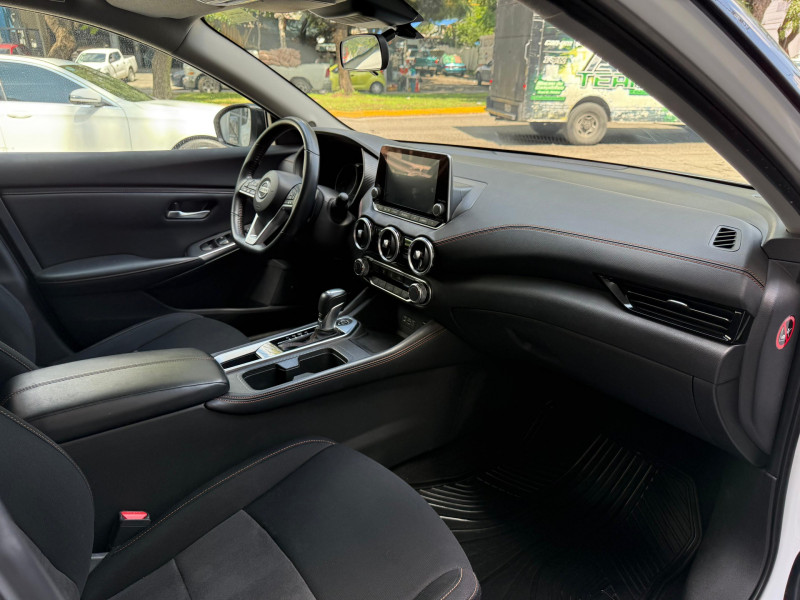 Nissan Sentra SR BITONO 2023