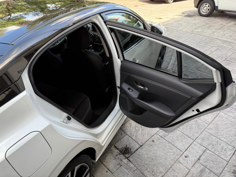 Nissan Sentra SR BITONO 2023