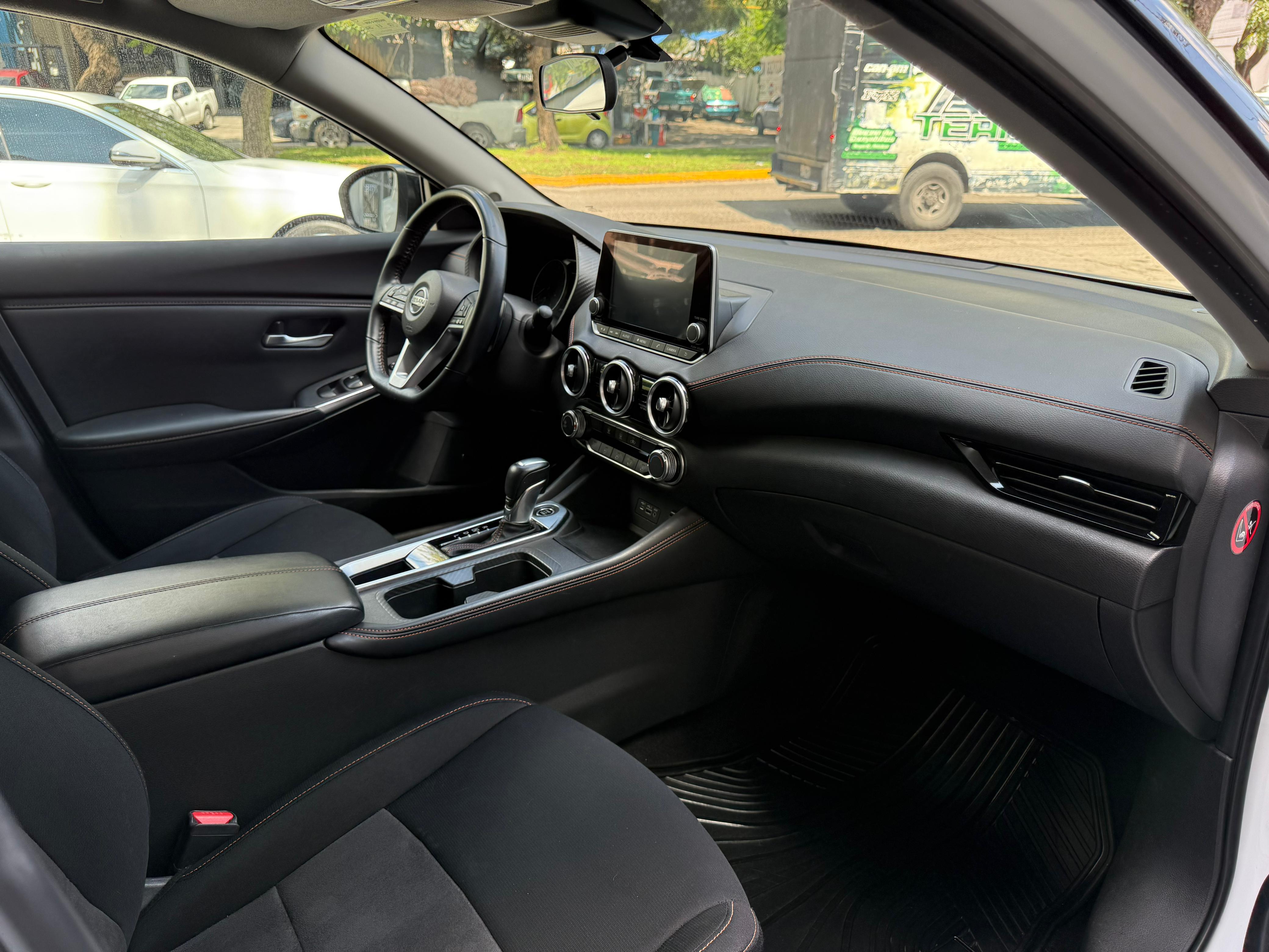 Nissan Sentra SR Platinum 2023