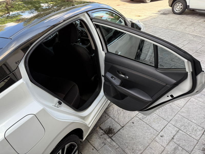 Nissan Sentra SR Platinum 2023