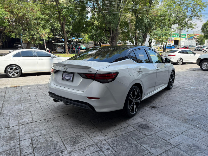 Nissan Sentra SR Platinum 2023
