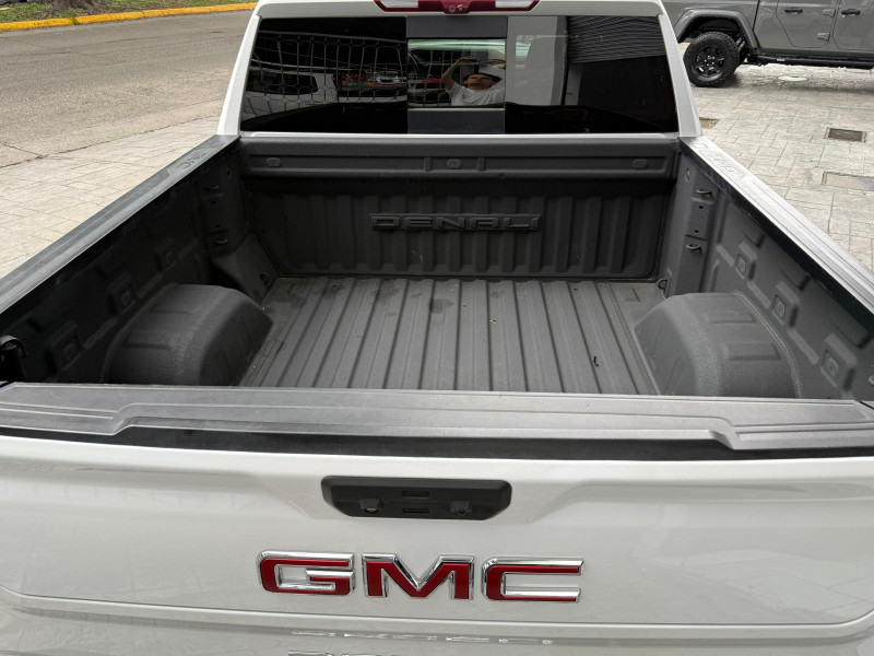 GMC Sierra SIERRA DENALY 2023