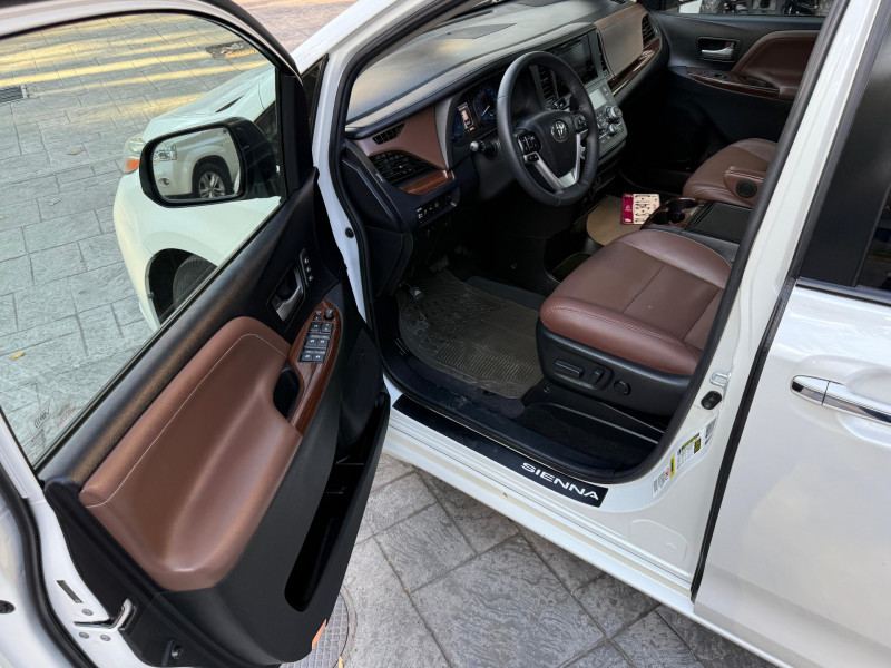 Toyota Sienna Limited 2015