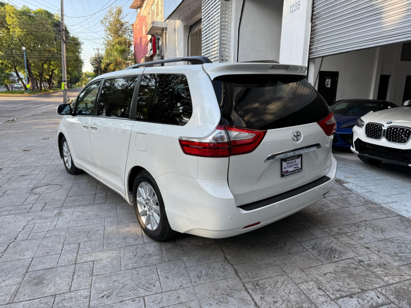 Toyota Sienna Limited 2015