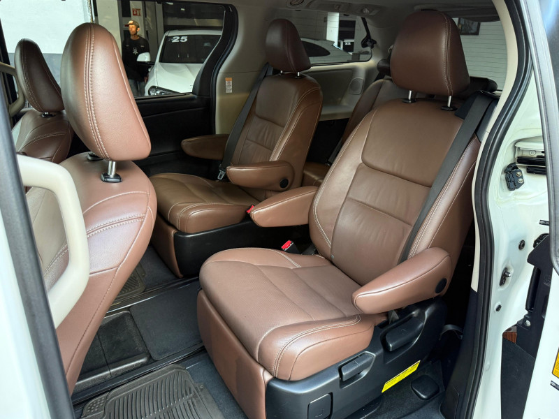 Toyota Sienna Limited 2015