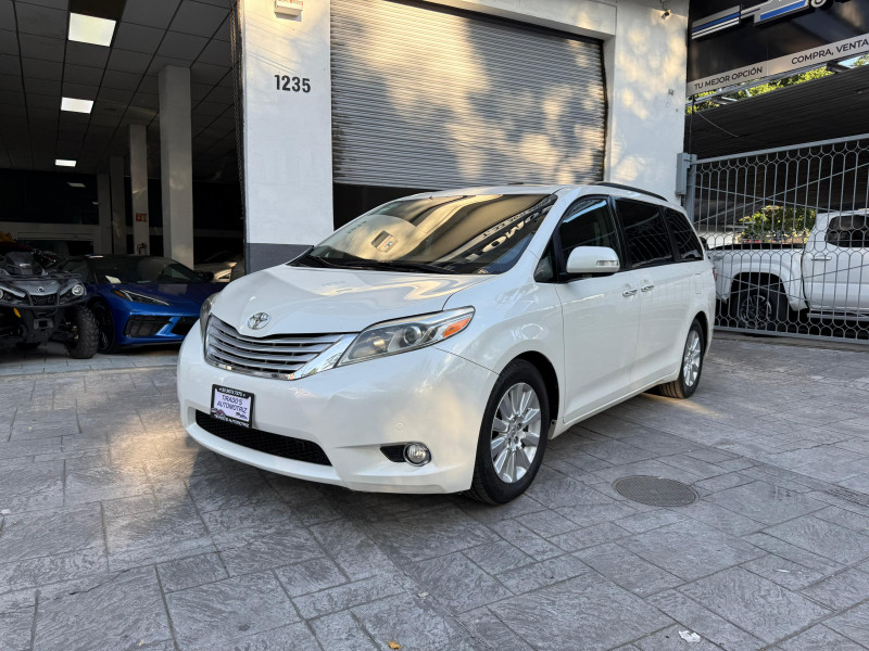 Toyota Sienna Limited 2015